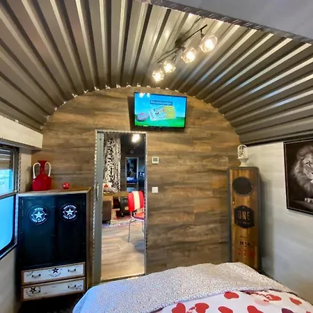 Holiday home Gleis 2, Waggon Mit Ofen, Optional Mit Whirlpool Und Sauna Dahlem (Euskirchen)