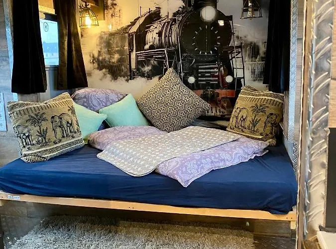 Gleis 2, Waggon Mit Ofen, Optional Mit Whirlpool Und Sauna Vakantiehuis